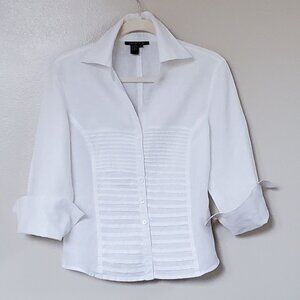 Tracy ML White V-Neck 3/4 Sleeve Button Down Dressy Blouse. Size S